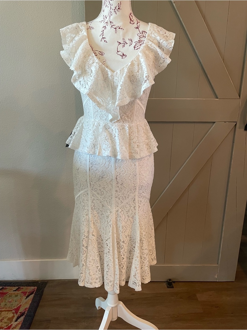 bebe White Lace Ruffle Peplum Midi Dress